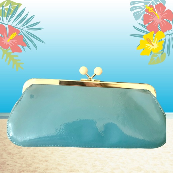 Exquisite Miu Miu Parfums Chain Crossbody New CCO $4.99 Shipping 8/29 - Picture 3 of 16